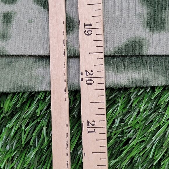 Guns-N-Roses Crop Sweatshirt Womens Large 22x20 Tie-Dye Boxy - Picture 7 of 12